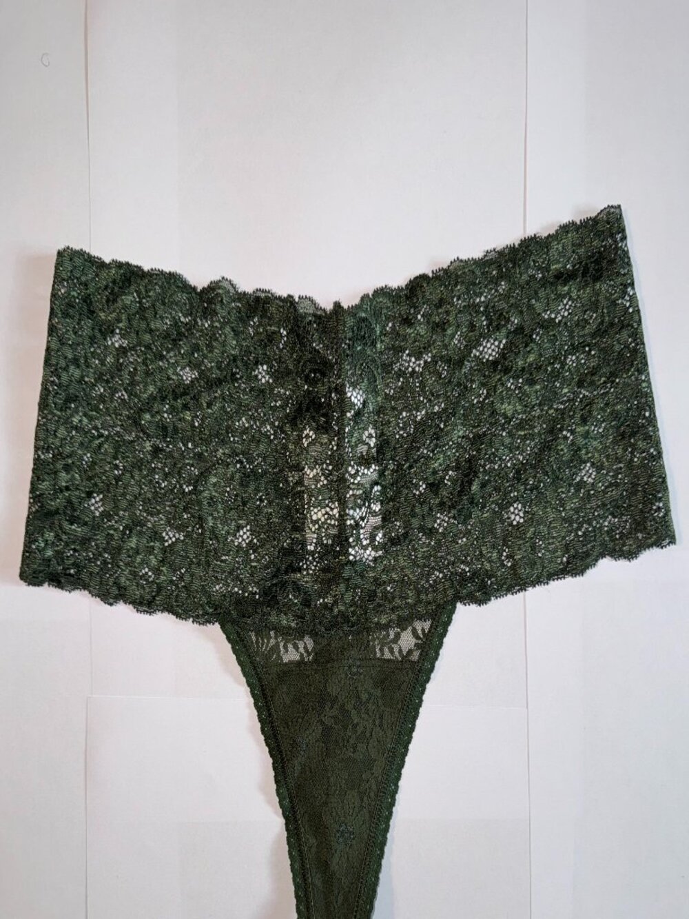 Soma Lace Thong - Size L - NWT